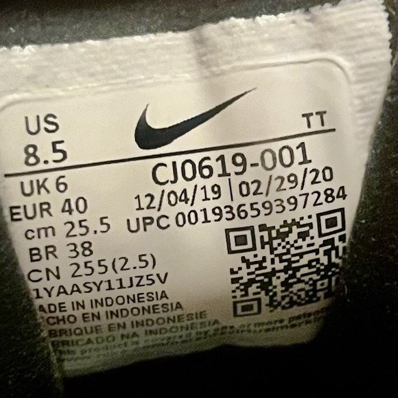 Nike Air Max 270 React Running Shoes Women 8.5 White Sneakers CJ0619-001 - Picture 7 of 7